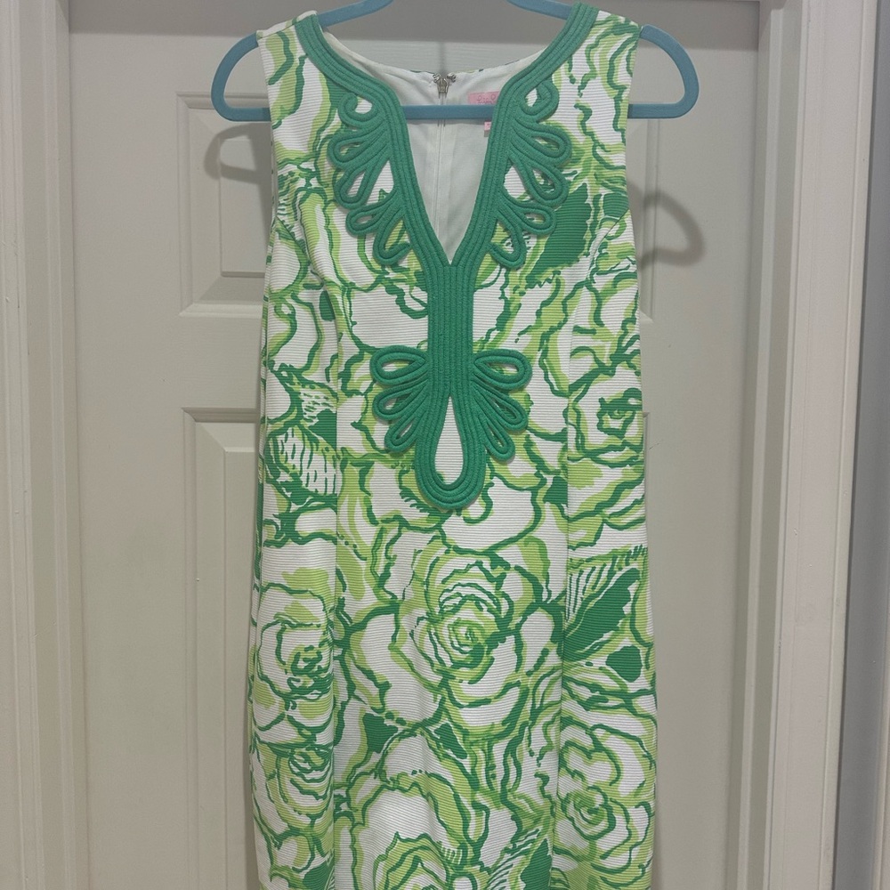 Lilly Pulitzer Green and White V-Neck Sheath Mini Dress